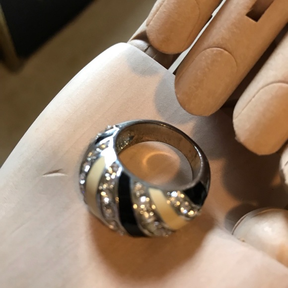 Accent ring (black/white) - Picture 3 of 3